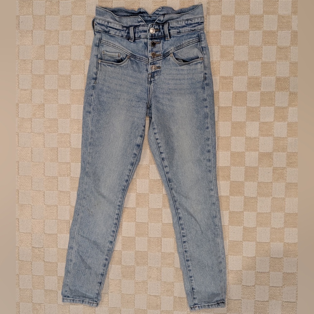 Blank NYC Vintage Inspired Relaxed Paperbag Waist Jean In Size 26